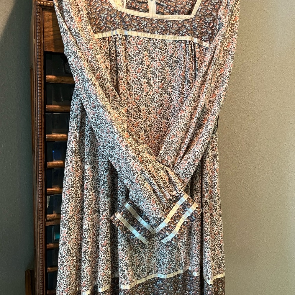 Gunne Sax Rare Cream Bishop Sleeve Sundress